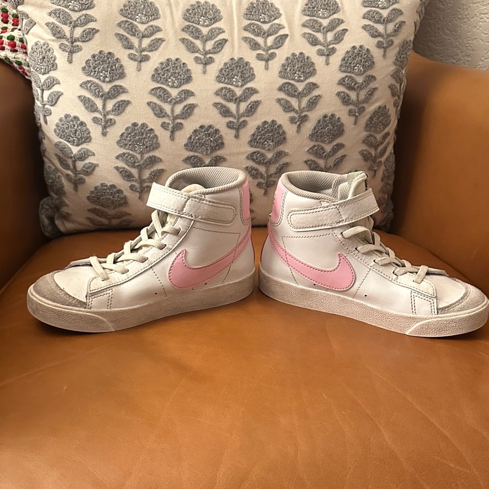 Nike Kids High-Top Sneakers - worn apx 5x, Cream and Pink - Picture 3 of 8